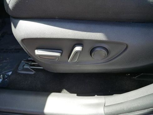 Certified 2025 Toyota RAV4 XLE AWD/4WD image 15