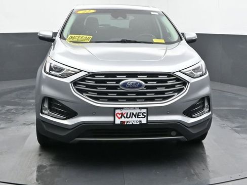 Used 2022 Ford Edge Titanium image 3