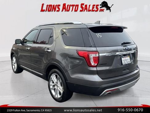 Used 2017 Ford Explorer Limited w/ Equipment Group 301A FWD image 7