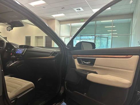 Used 2017 Honda CR-V EX image 25