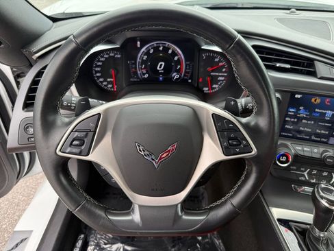 Used 2018 Chevrolet Corvette Stingray Coupe w/ 1LT RWD image 13