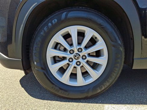 Certified 2024 Toyota Grand Highlander AWD image 8