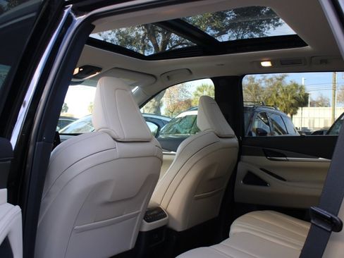 Certified 2025 INFINITI QX60 Luxe image 39