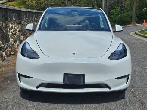 Used 2023 Tesla Model Y Long Range image 6