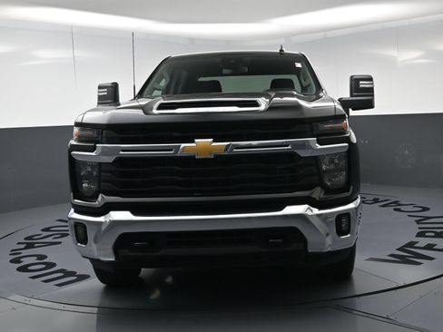 Used 2025 Chevrolet Silverado 2500 LT w/ Convenience Package AWD/4WD image 5