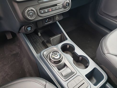 New 2025 Ford Maverick Lariat w/ Black Appearance Package image 23