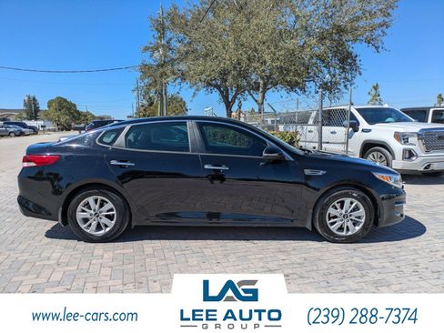 Used 2016 Kia Optima LX image 2