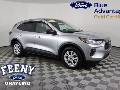 Used 2023 Ford Escape Active image 1