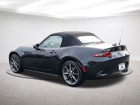 Used 2017 MAZDA MX-5 Miata Grand Touring image 9
