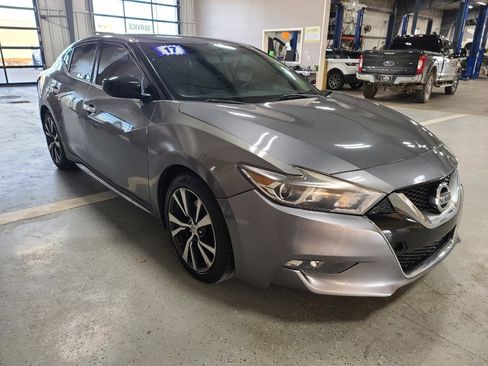 Used 2017 Nissan Maxima 3.5 S image 3