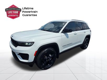 Used 2023 Jeep Grand Cherokee Altitude