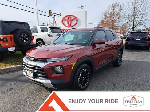 Used 2023 Chevrolet TrailBlazer LT image 1