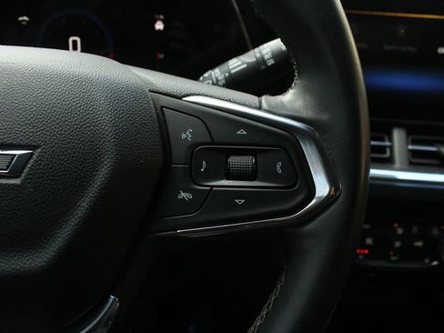 Used 2024 Chevrolet Trax ACTIV w/ Driver Confidence Package image 29