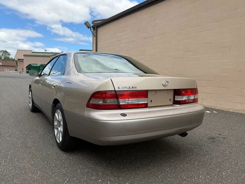 Used 2000 Lexus ES 330 FWD image 5