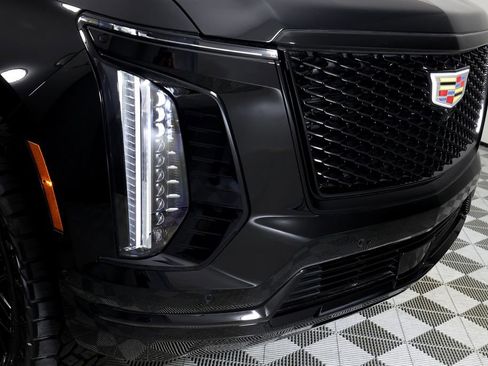 Used 2026 Cadillac Escalade Sport w/ Touring Package AWD/4WD image 47