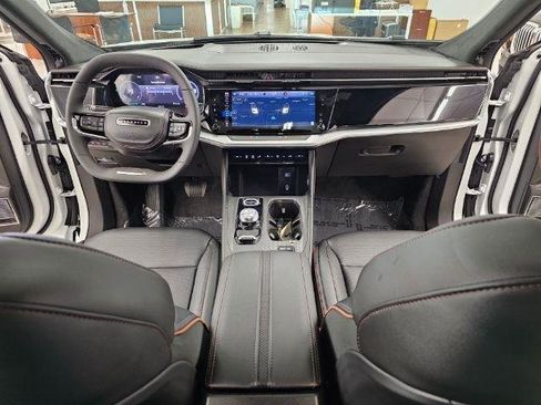 Used 2024 Jeep Wagoneer Launch Edition image 9