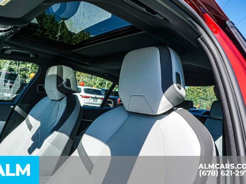 Used 2025 BMW i5 eDrive40i w/ M Sport Package image 18