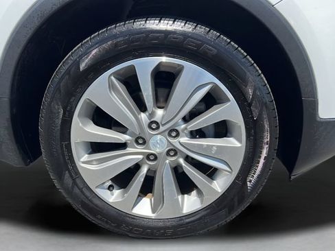 Used 2020 Buick Encore Preferred FWD image 25