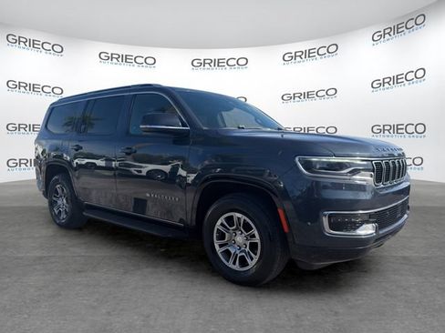 Used 2023 Jeep Wagoneer 4WD image 1