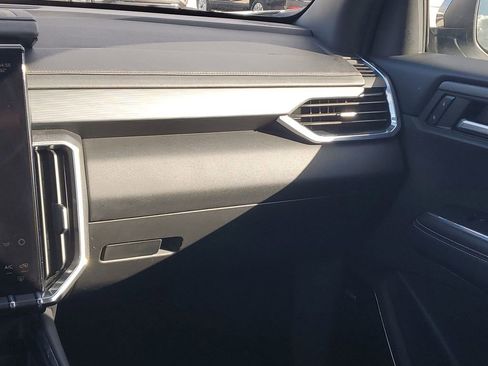 Used 2025 GMC Acadia Elevation image 26