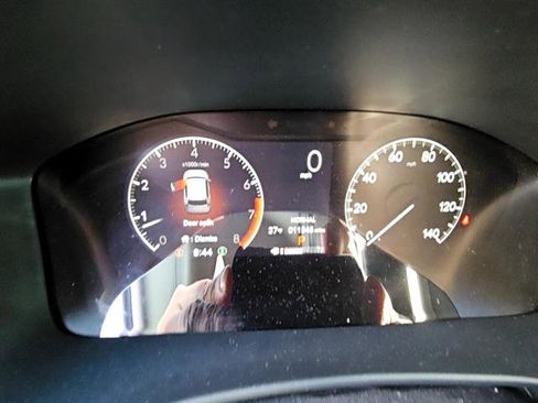 Used 2024 Honda CR-V EX image 4