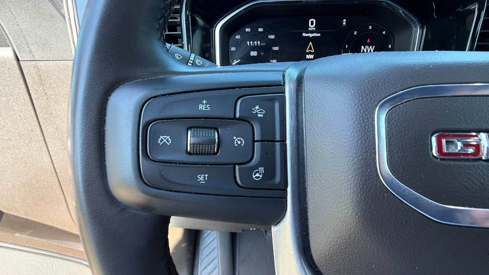 Used 2025 GMC Sierra 1500 SLT AWD/4WD image 26