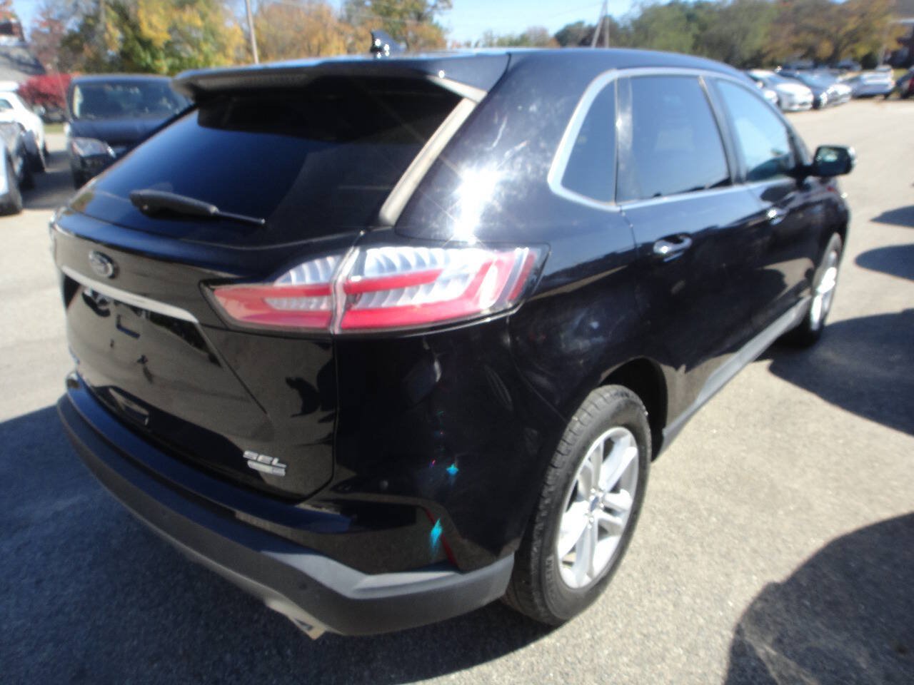 Used 2020 Ford Edge SEL w/ Convenience Package AWD/4WD image 4
