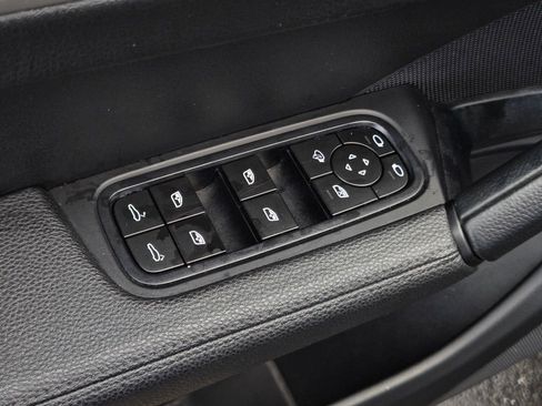 Used 2024 Porsche Cayenne image 10