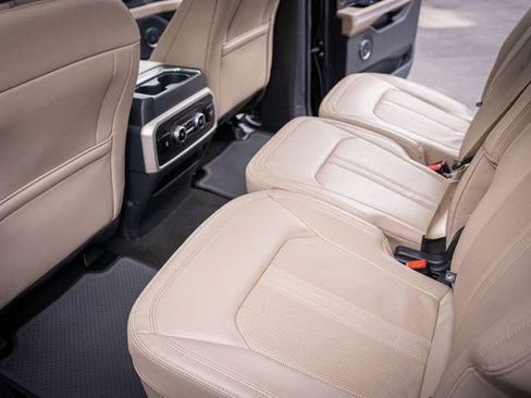 Used 2024 Ford Expedition Max Limited image 29