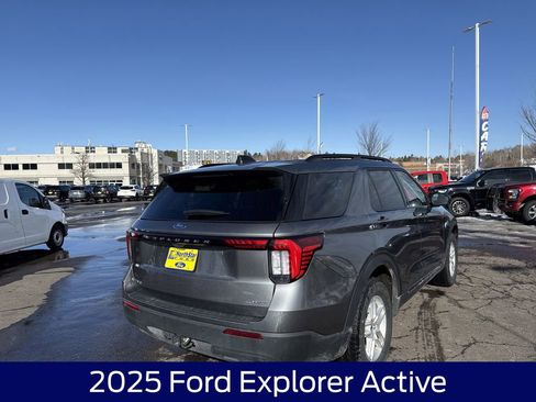 Used 2025 Ford Explorer Active image 7
