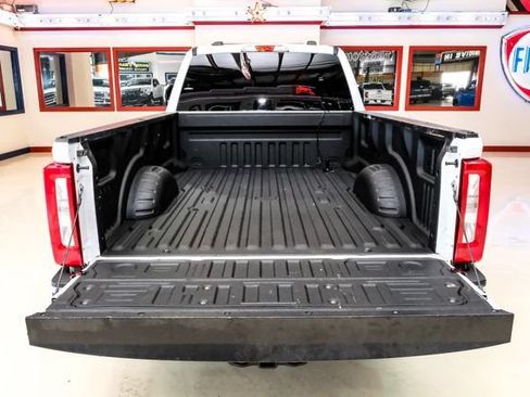 Used 2024 Ford F250 XLT w/ FX4 Off-Road Package AWD/4WD image 8