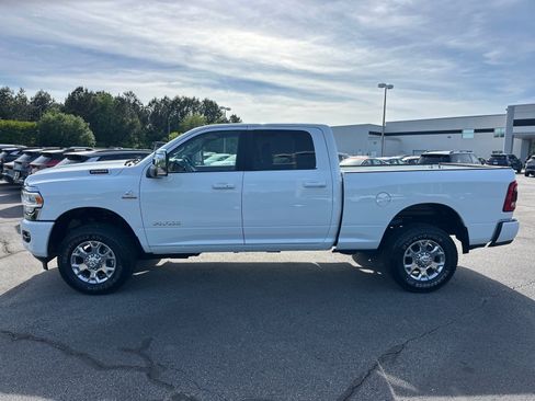 Used 2024 RAM 2500 Laramie AWD/4WD image 5