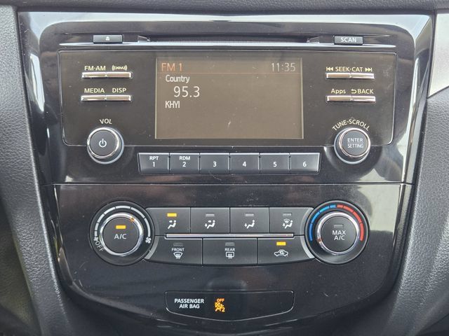 Used 2016 Nissan Rogue S w/ Appearance Package FWD image 16