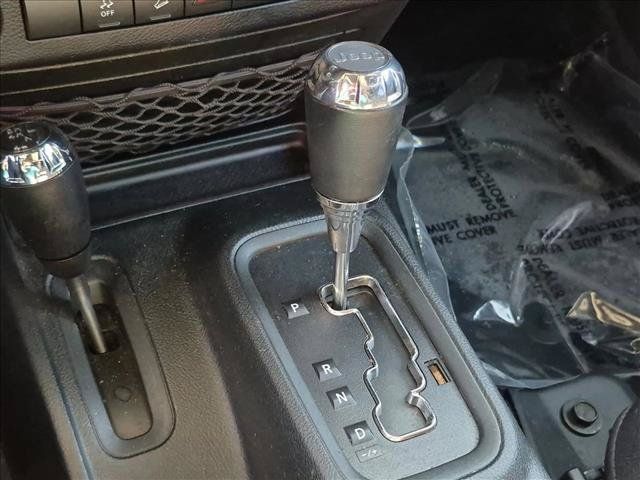 Used 2018 Jeep Wrangler Unlimited Sport S AWD/4WD image 12