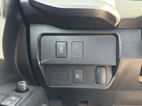 Used 2020 Toyota Tacoma SR image 23