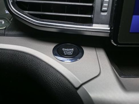 Used 2023 Ford Explorer XLT w/ Equipment Group 202A image 30