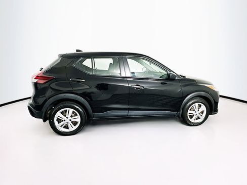 Used 2023 Nissan Kicks S image 10