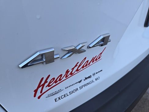 Used 2021 Jeep Cherokee Latitude image 19