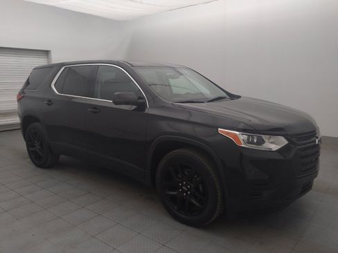 Used 2020 Chevrolet Traverse LS w/ LPO, Blackout Package FWD image 11