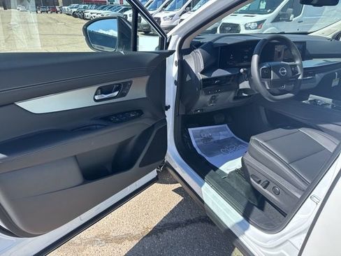 New 2025 Nissan Murano SL image 6