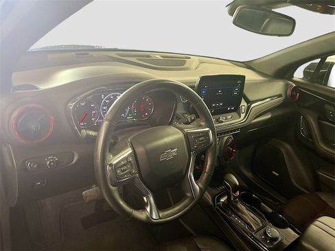 Used 2023 Chevrolet Blazer RS w/ Enhanced Convenience Package image 9