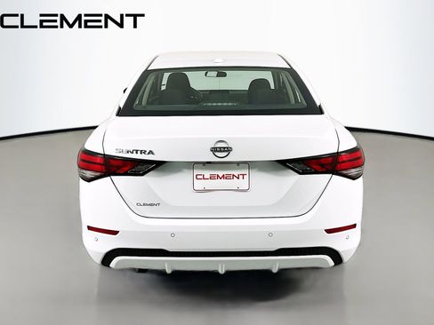 Used 2025 Nissan Sentra SV FWD image 8
