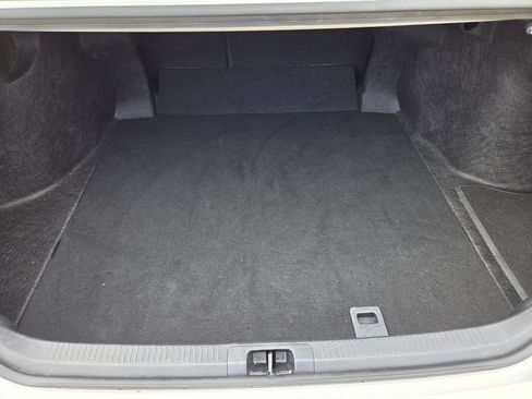 Used 2025 Toyota Camry SE FWD image 29