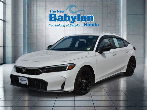 Used 2025 Honda Civic Sport image 1