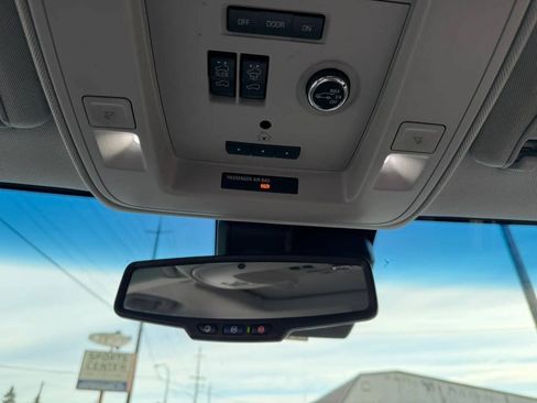 Used 2019 GMC Yukon XL Denali w/ Open Road Package AWD/4WD image 39