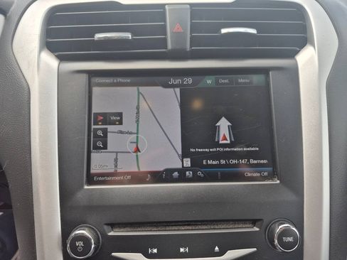 Used 2013 Ford Fusion SE FWD image 12