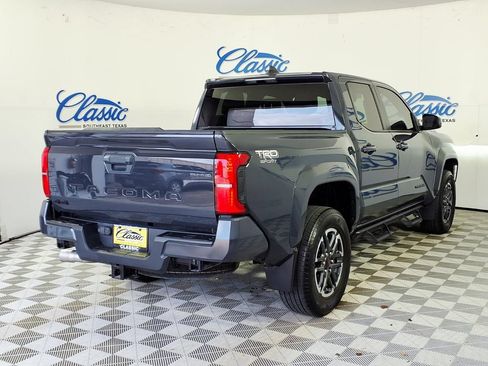 Used 2024 Toyota Tacoma TRD Sport AWD/4WD image 7