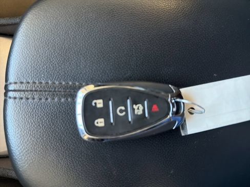 Used 2023 Chevrolet Malibu LT FWD image 25