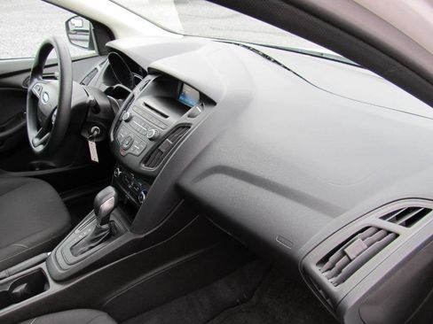 Used 2015 Ford Focus S image 34