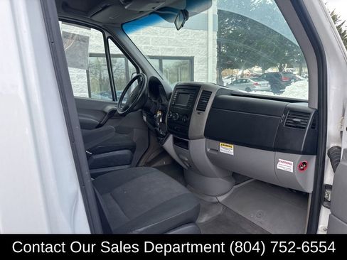Used 2014 Freightliner Sprinter 2500 image 16